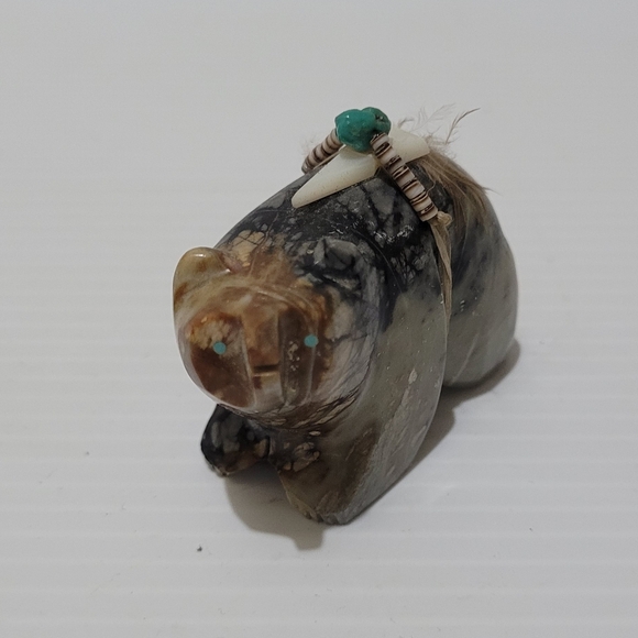 Vintage Native American Zuni Fetish Chunky Marble Onix Bear 2.25" Long - Signed. - Picture 3 of 7
